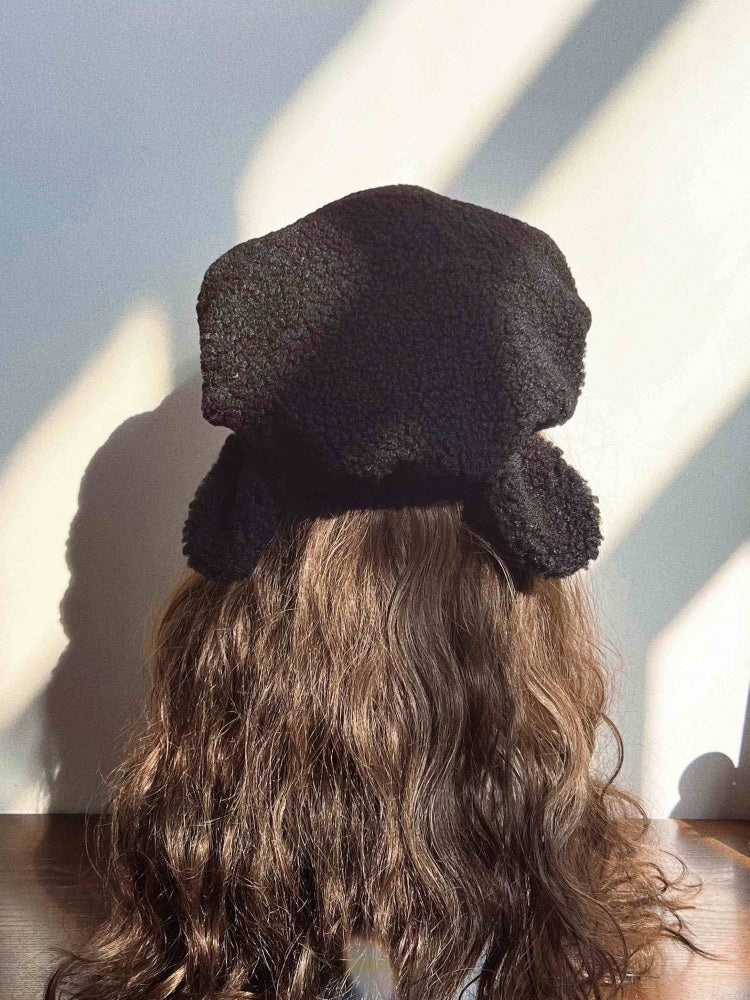 ホワイト/ブラック/レッド/ブラウンのフリース動物耳冬用ベレー帽