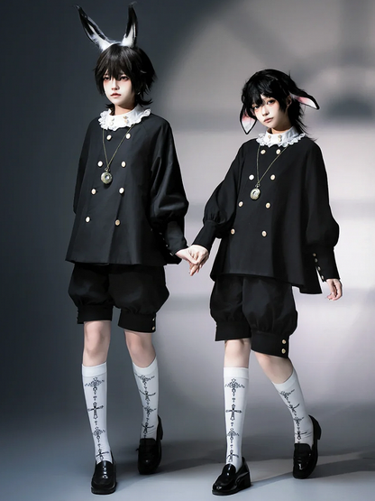 Schwarzes Ouji-Lolita-Outfit mit Hasenohren, Kragen hinten, langen Ärmeln, Oberteil und Knickerbocker-Shorts