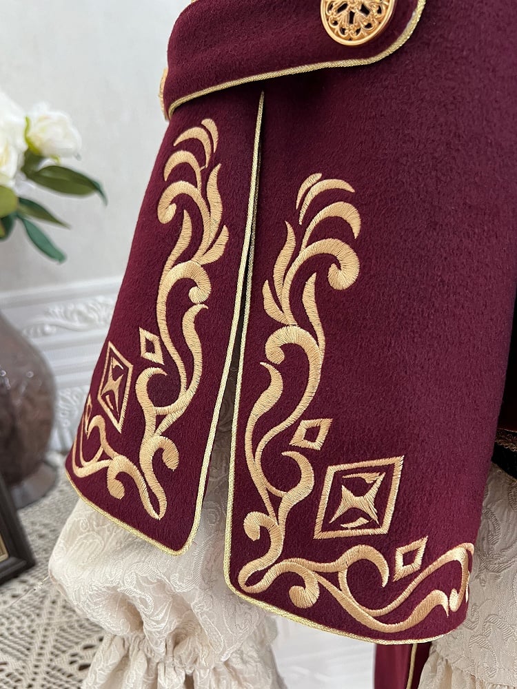 Rotes Ouji Lolita Gryffindor-Outfit, langärmliges Hemd + roter Schwalbenschwanzmantel + Shorts mit geradem Bein