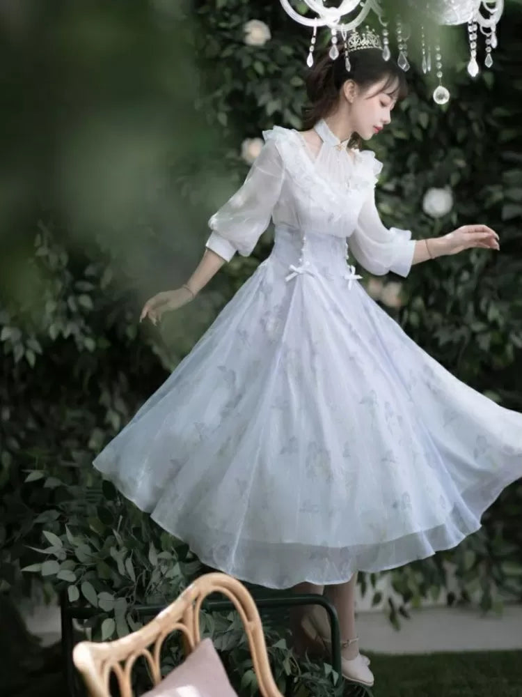 Weißes und violettes Edward Neckholder-Sommerkleid mit Blumenmuster