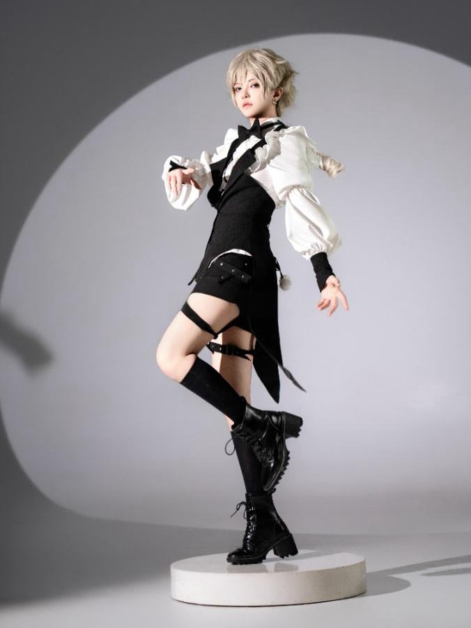 and Prince Lolita Waistcoat Garters - Outfit Ouji Gothic + Bowtie Black Tailcoat with White Shorts Shirt
