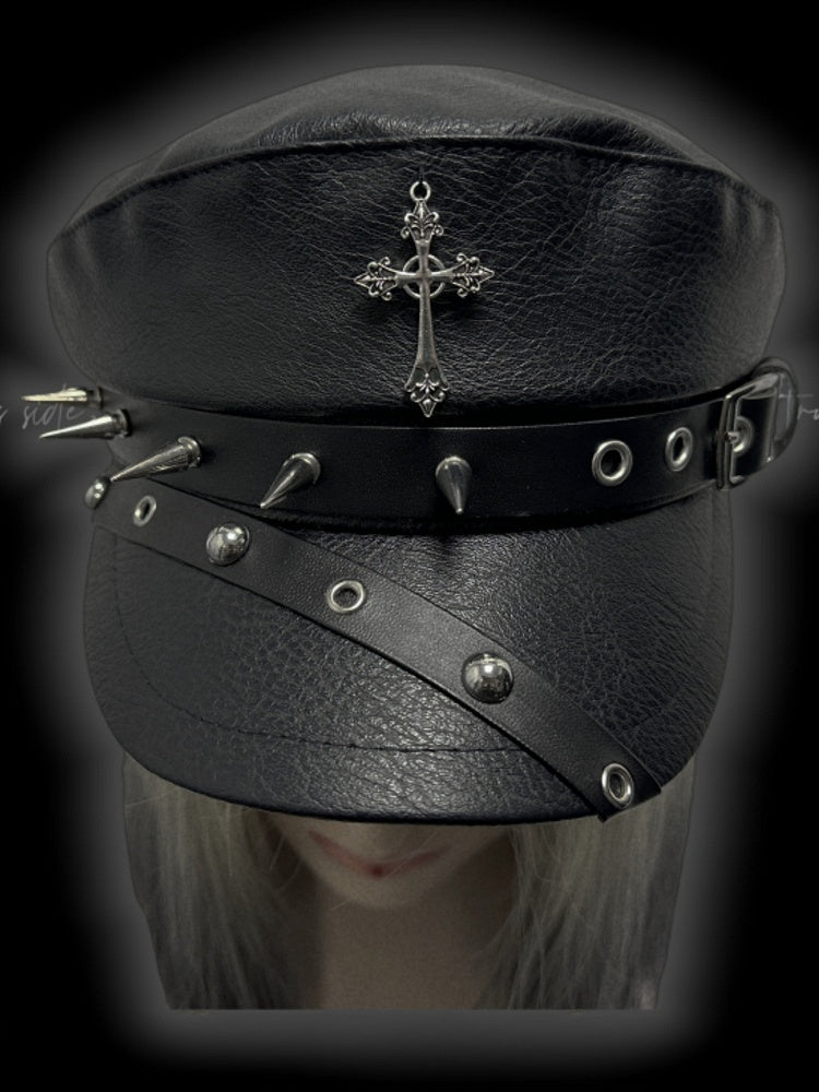 Y2K Schwarzes Kreuz Charm Schnallenriemen Nieten verziert Punk Baskenmütze
