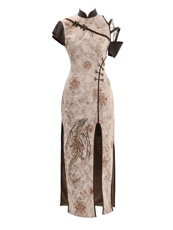 Steampunk-Kleid mit asymmetrischen Ärmeln und Drachenstickerei