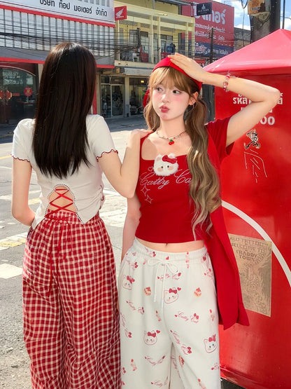 詳細 取り外し可能なキティのぬいぐるみネックラインストーンレッドスクエア付きTシャツ