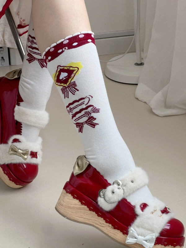 Weiße Lolita-Wadensocken mit Schleifenmuster und Rüschenbündchen