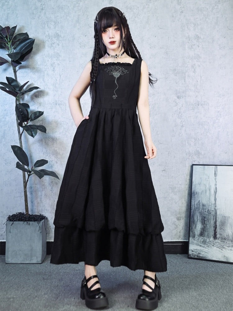 Black Square Neck Sleeveless Dress Sea Lily Embroidery