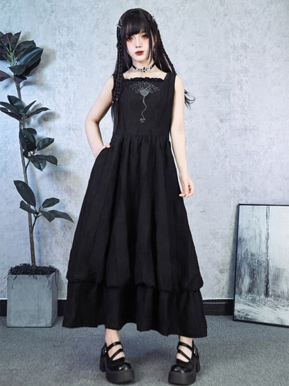 Black Square Neck Sleeveless Dress Sea Lily Embroidery