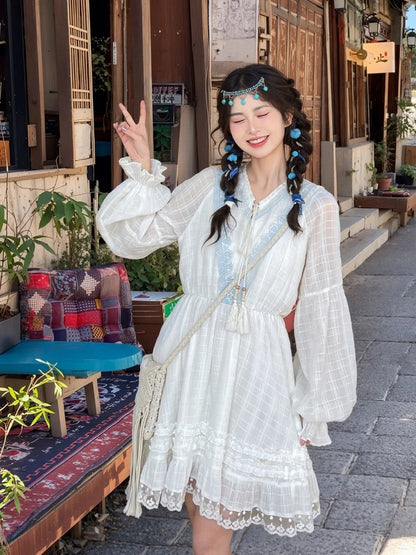 Version White V-Neck Lace Trim Dress with Tassel Drawstring Design Regular/Long