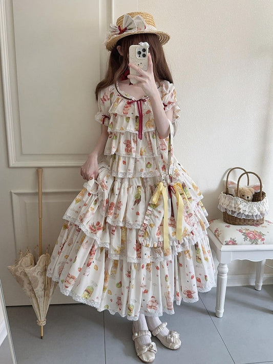 クリーム色のスカートプリントのティアードロリータ、甘いフルーツとデザート