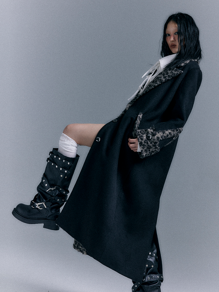 Black Wool Thickened Coat with Vintage Leopard Accents