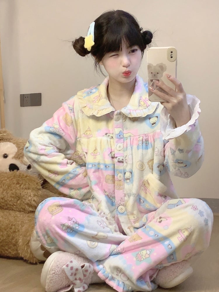 カラフルなピーターパンカラーの厚手パジャマセット