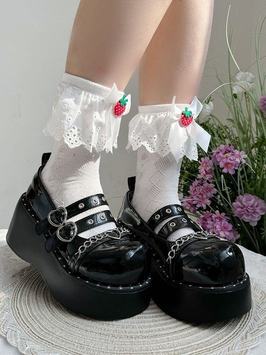 ホワイトストロベリーリボンレーストリムのスイートロリータソックス