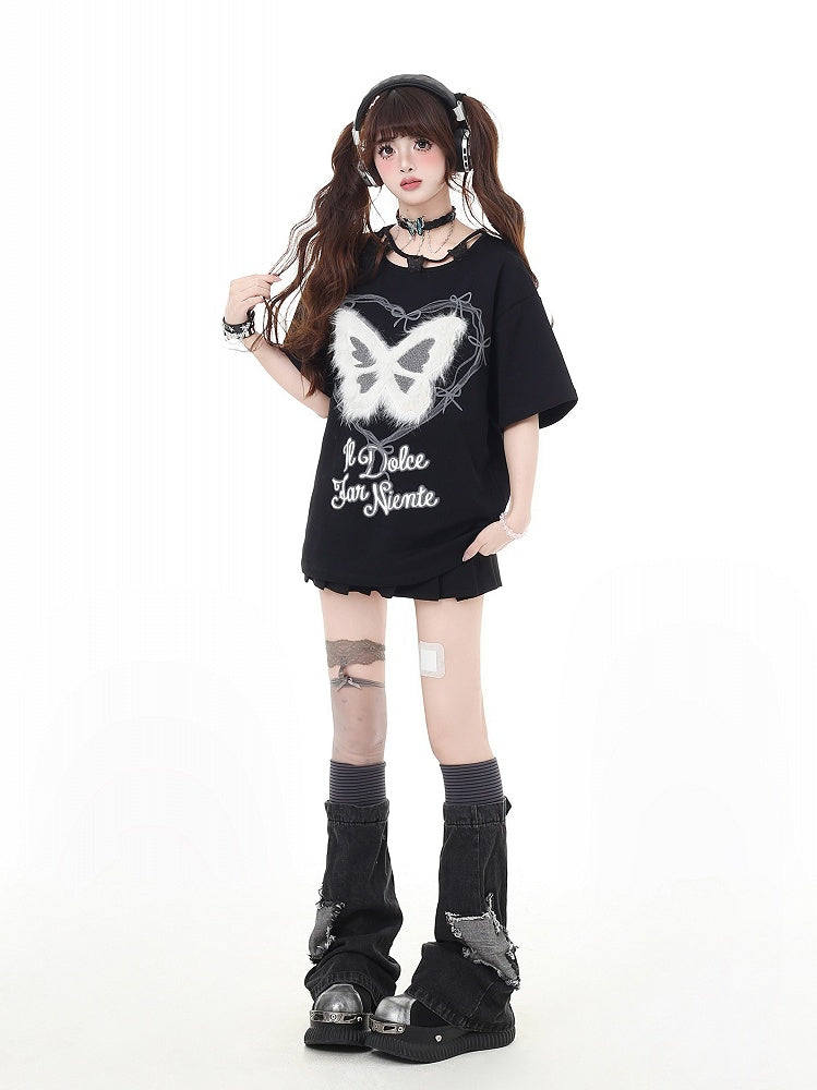 豪華な蝶のアップリケ、蝶のネックライン、ブラックデザイン、ビタースイートTシャツ