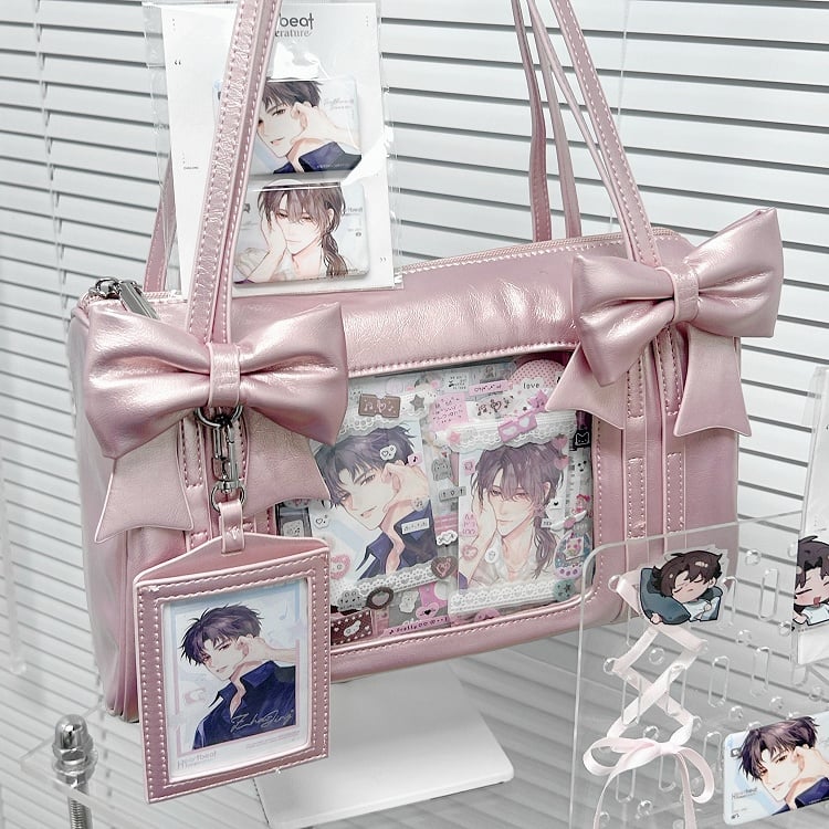 Window Daily Display with Pink Bag Bow Ita PU