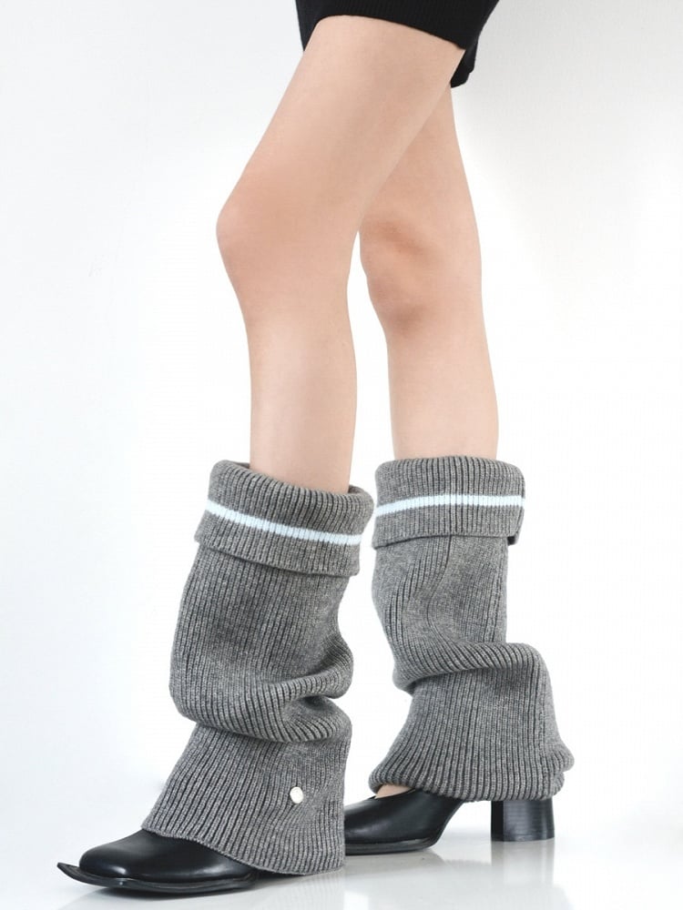 Black/White/Gray Cuffed Loose Knitted Leg Warmers with Metal Button Decoration