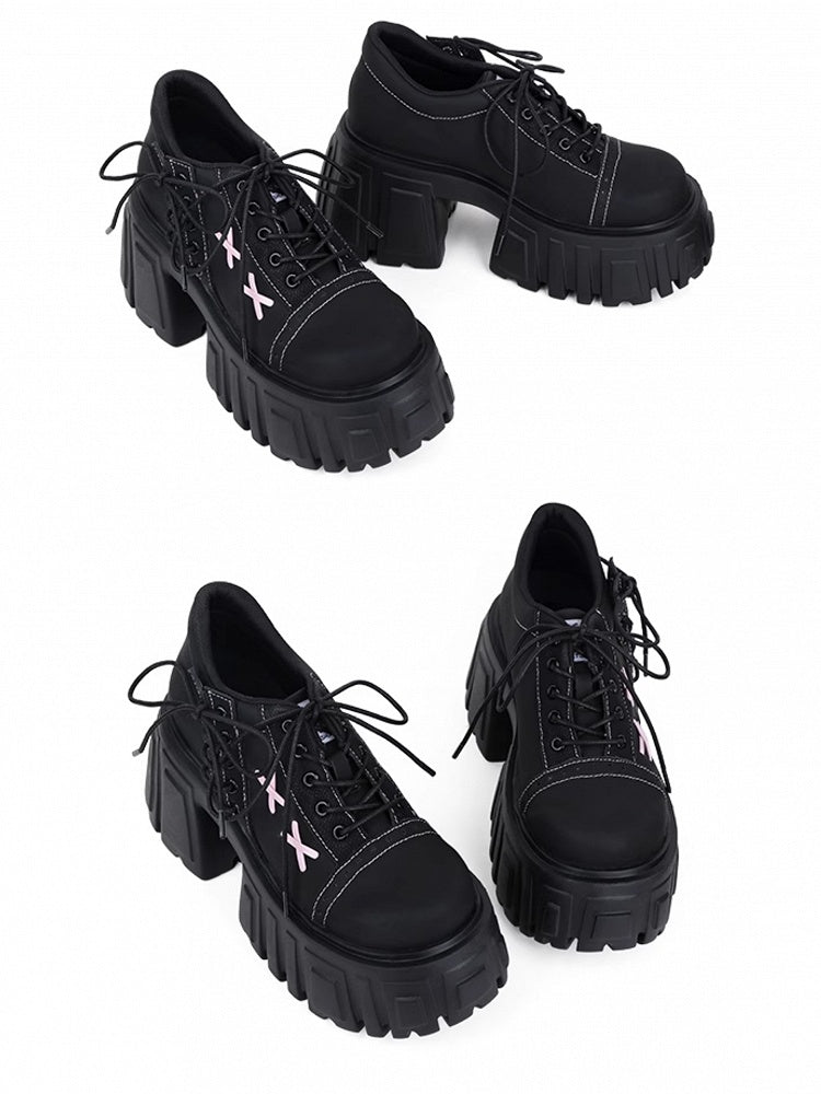 Detailing Preppy with Shoes Chunky Crisscross - Platform Style Lace-Up Design