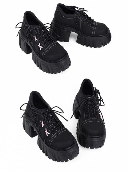 Detailing Preppy with Shoes Chunky Crisscross - Platform Style Lace-Up Design