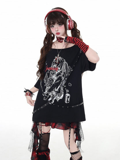 ほろ苦いクリスクロスストラップデザインTシャツ ロックガールプリント ブラック