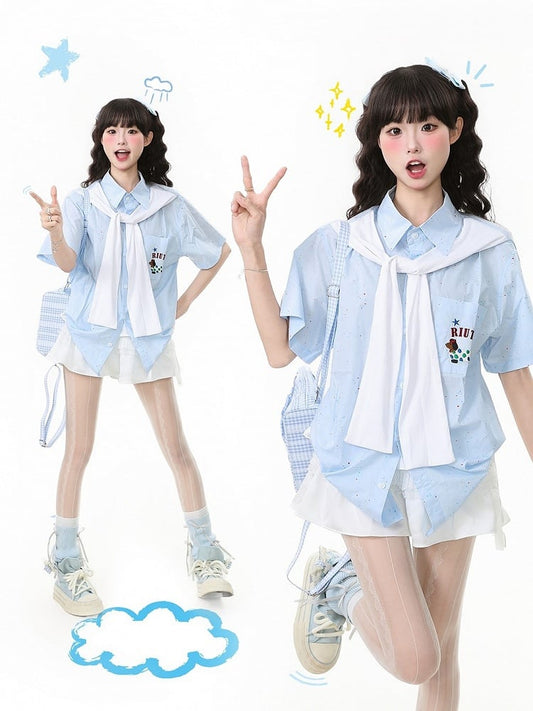 Kurz-/Langarmhemd mit verzierten blauen Kunstärmeln und entzückender Hundestickerei