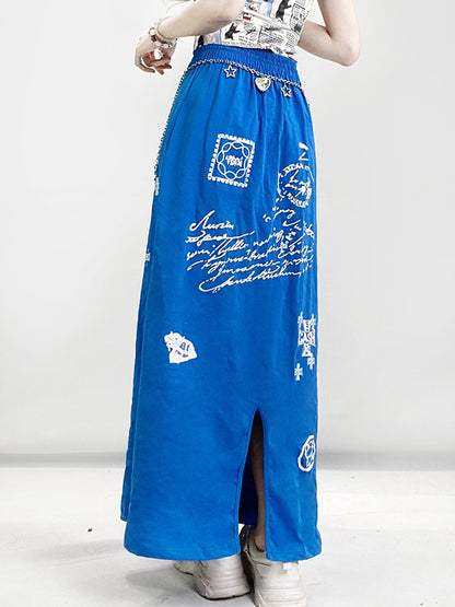 文字の帆船と十字架のプリントが施されたブルーのY2K Aラインスカート