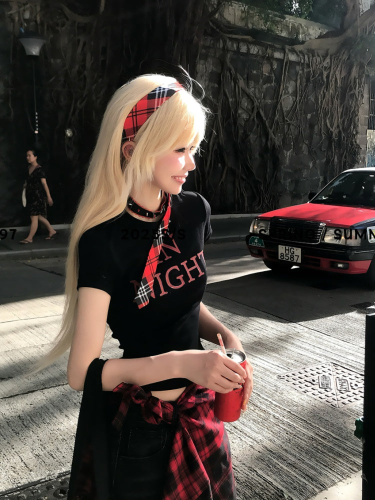 Letter Print Glamorous Cropped Black/White T-Shirt