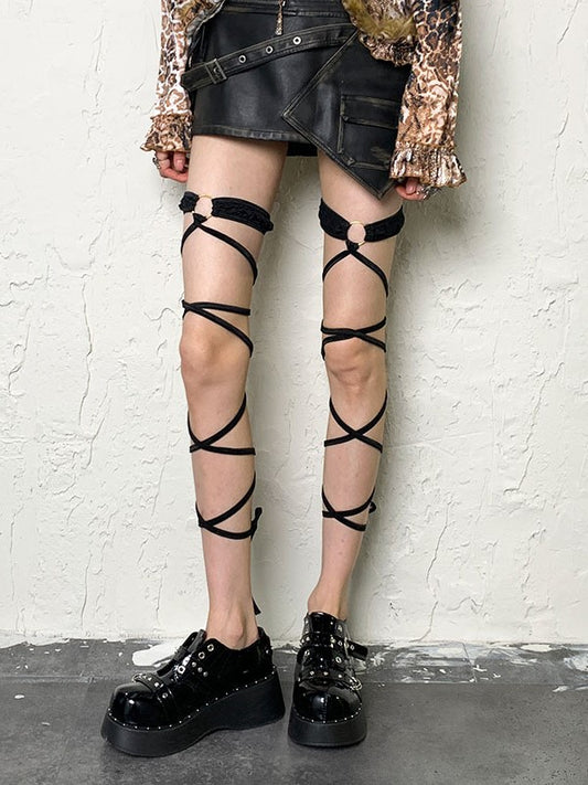 Y2K Schwarzes Beinkleid mit selbstbindenden Trägern