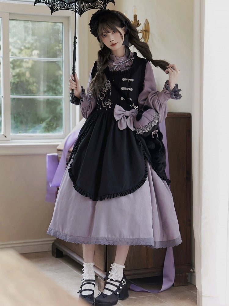 Lila Maiglöckchen, schwarze Schürze mit gewelltem Rand und Saum