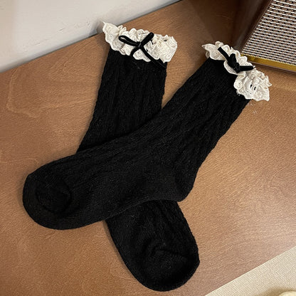 Rote süße Wadensocken mit Spitzenbesatz und Schleife