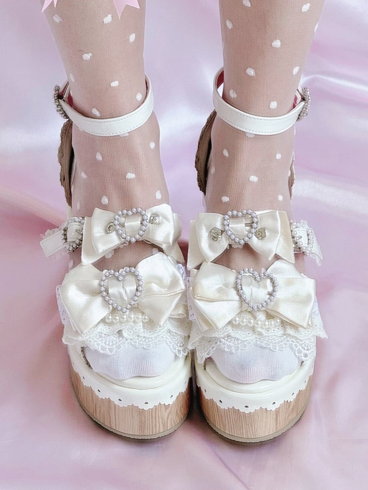 Sandalen - Lolita White Heart Plateau Perlenschnallen Old School