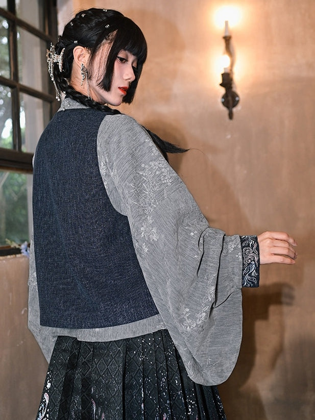 Chinese Vest Neck - Buttons Style Square Beaded Goldfish Navy Embroidery with Blue