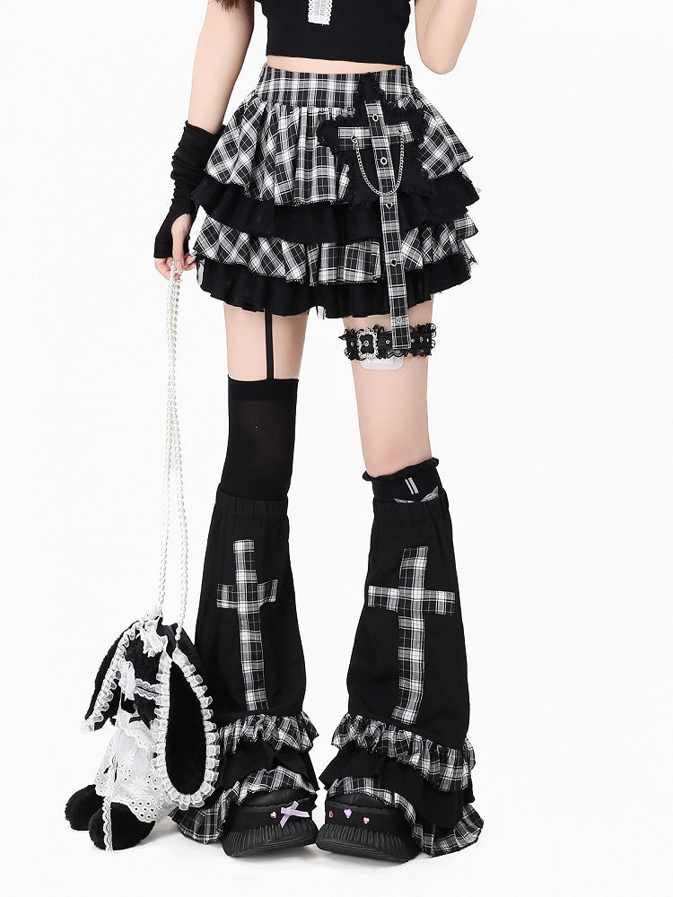 Dark Kawaii Black & White Plaid Tiered Skirt with Star Patch & Chain Detail - CRAZY GIRL