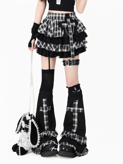 Dark Kawaii Black & White Plaid Tiered Skirt with Star Patch & Chain Detail - CRAZY GIRL