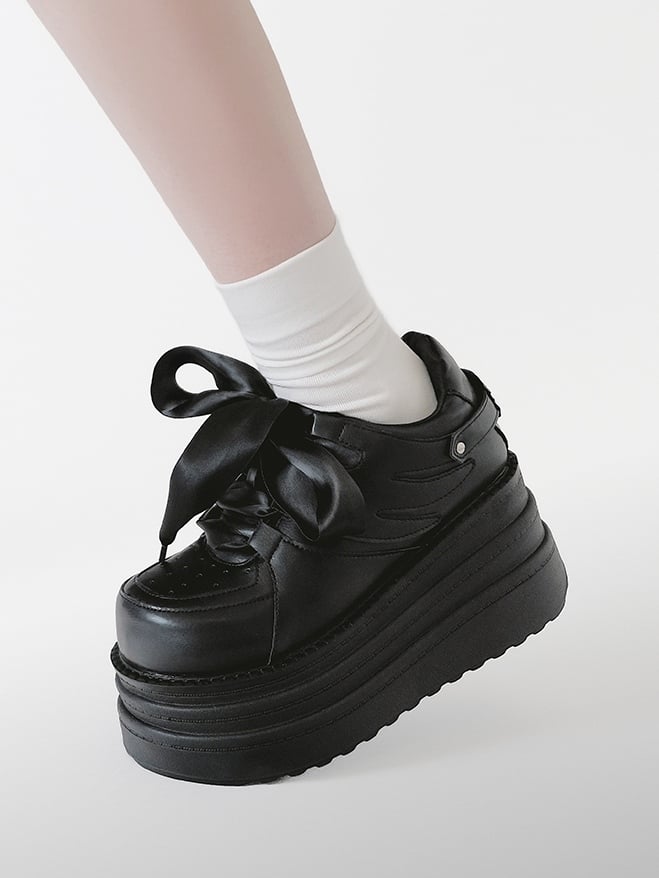 Black Lace-up Closure Jirai with Design Platforms Kei