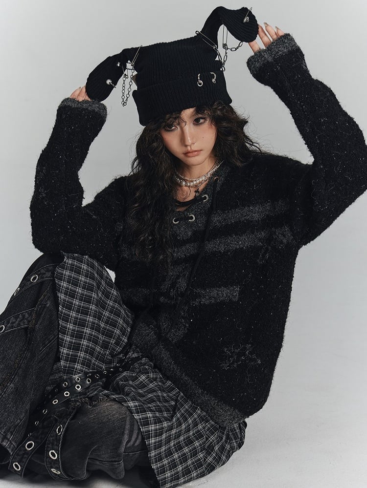 Lace-up Black Print with Crisscross Gray Sweater Cross Punk V-Neck