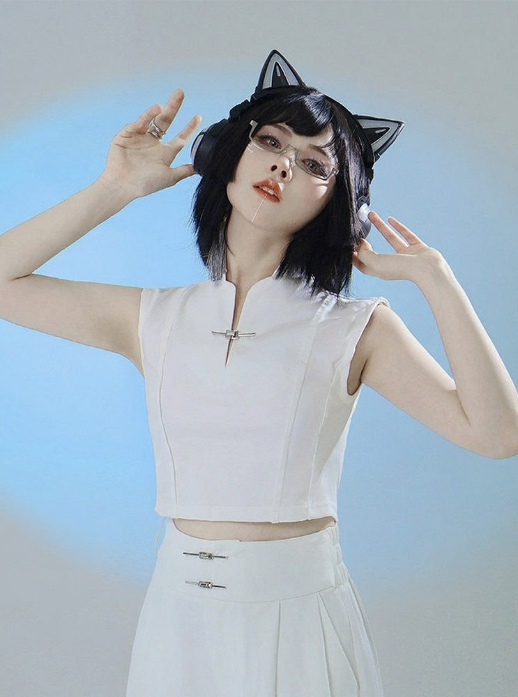 White Cotton Sleeveless Top with Metal Frog Clasp - Feng Hua Gui Guo Ling