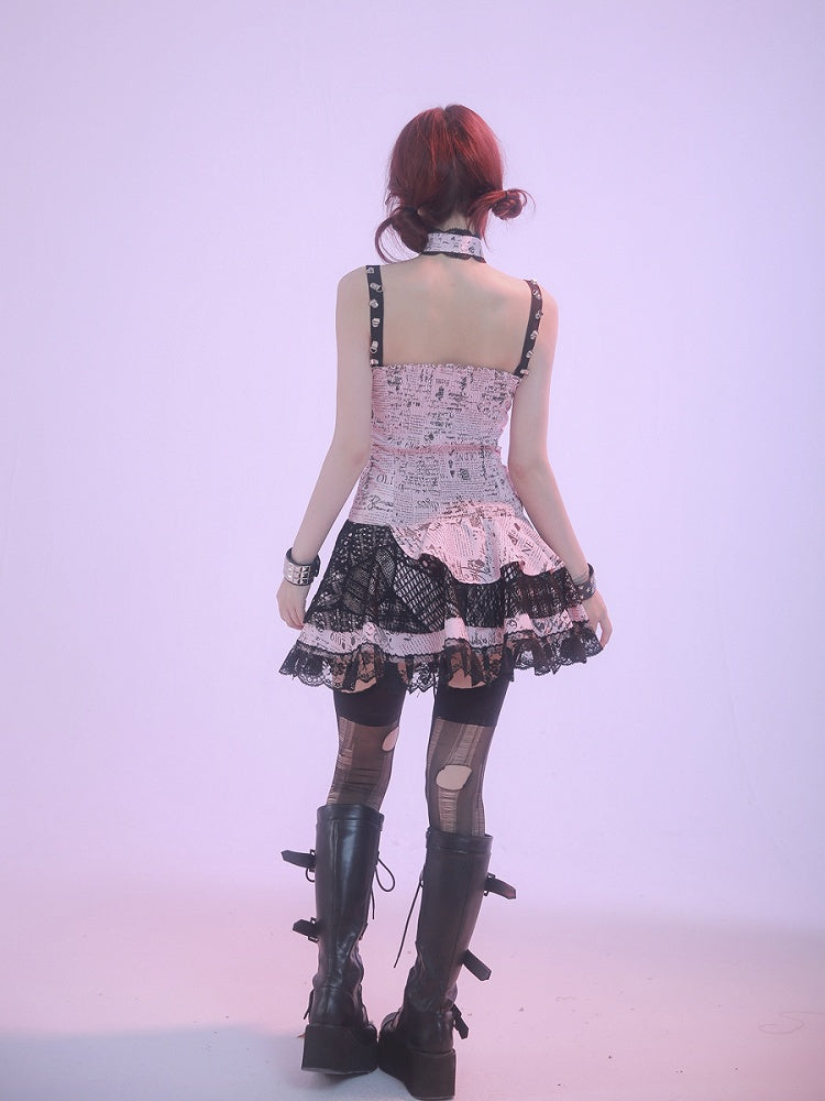 Ärmelloses Punkrock-Kleid mit Spitzenbesatz und rosa Aufdruck