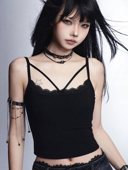 Slim-fitting Cami Top Black V-Neck Glamorous