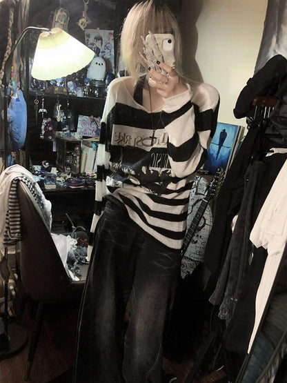 Subculture-style White with Patter Black Knit Sweater Crewneck Striped