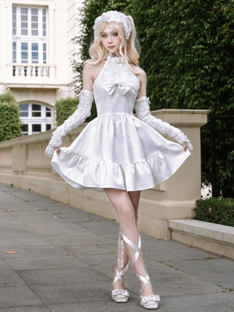 白い花柄ボディスホルターネックフェアリードレス