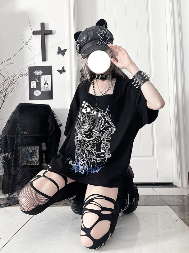 Lace-Up Sleeve Square Neck Black PrintBack Topwith Gothic Short Anime