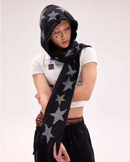 Schwarz/weiße Mütze und Schal mit Stern-Strasssteinen in einem