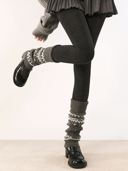 Creamy Pattern Geometric Retro Knitted Striped White/Dark Leg Warmers Gray/Black