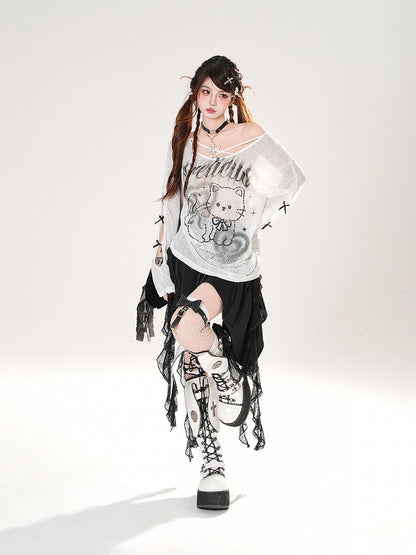 ブラック/ホワイト カバーアップ アシンメトリーネックライン キティプリント セミシアー