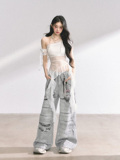 Hellgraue Jeans mit weitem Bein und niedriger Taille und Kettenmuster im Used-Look