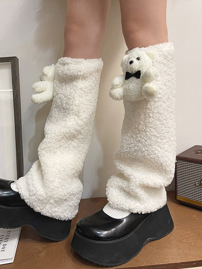 Weiße Lolita-Bärenpuppe mit Schleife