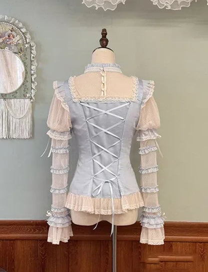 フリル付き取り外し可能なネックラインスリーブ、シャツ付きブルーショートパンツ