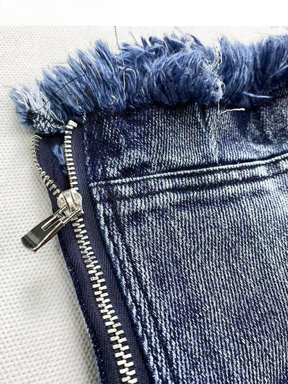 ダークブルーのダメージトリムボックスプリーツデニムグラマラススカート