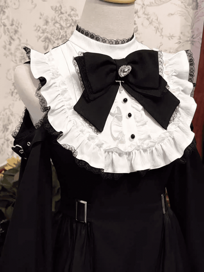 Kleid mit offenen Schultern, verstellbaren Herzschnallen und Taschentuchsaum und Jirai Kei, Schwarz/Weiß