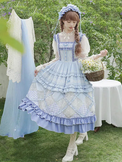 Lässiges Lolita-Kleid mit blauem Gingham-Muster und floralen Spitzenaufnähern