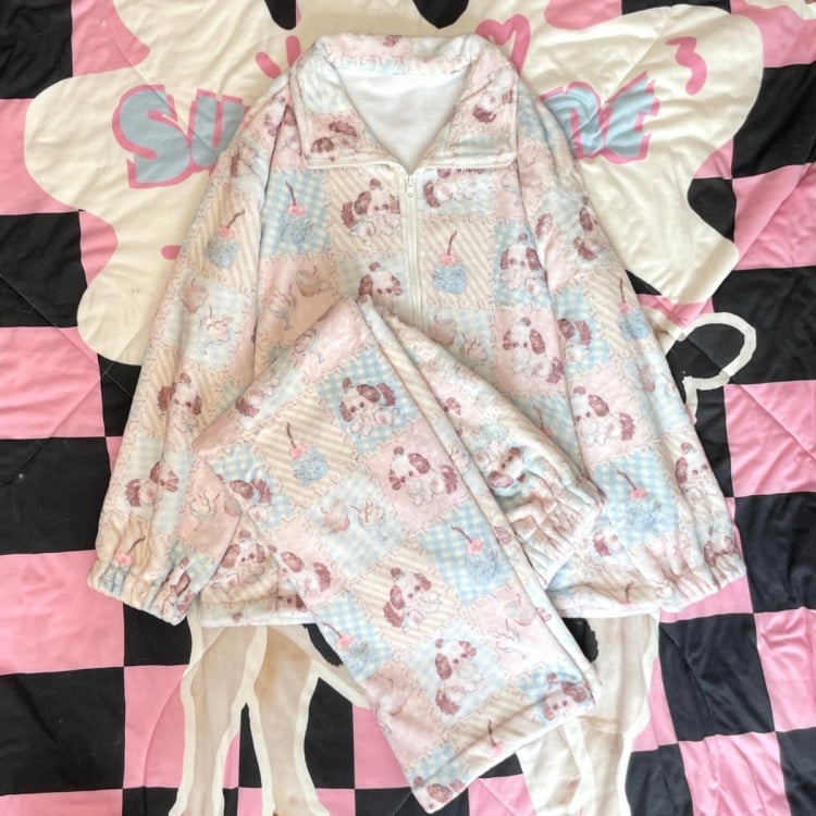 Dicker Pyjama-Satz mit buntem Patchwork-Print